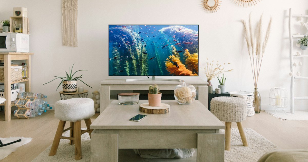 Comparing Roku Devices Best 65 Inch TVs 2026: Samsung vs LG vs Sony vs TCL and Roku